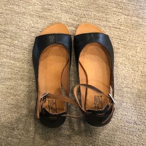 Miz Mooz open toe shoes.   Size 39/8. Black.  Leather